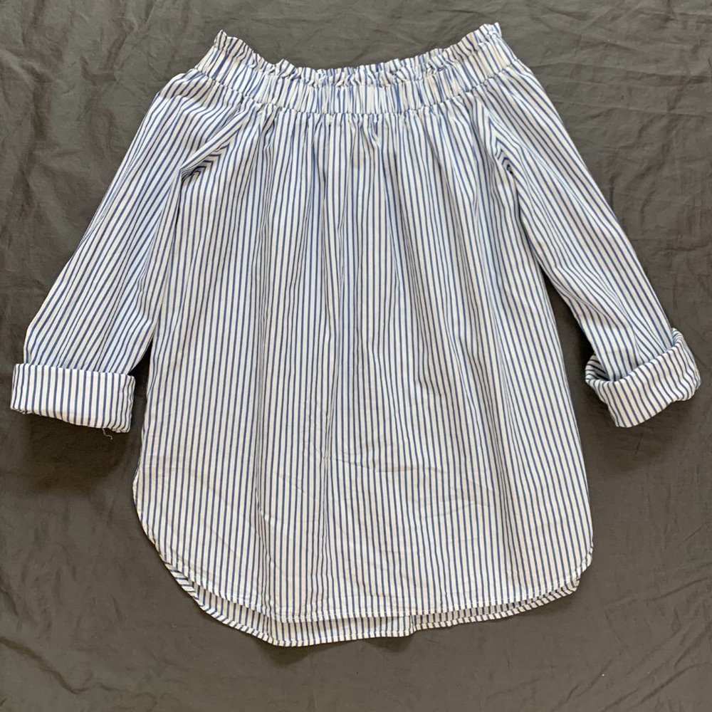 Used like-new women blue stripe blouse